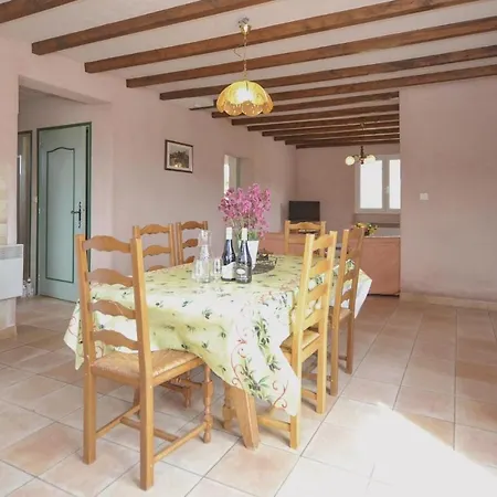 Nyaraló 3 Bedroom Stunning In